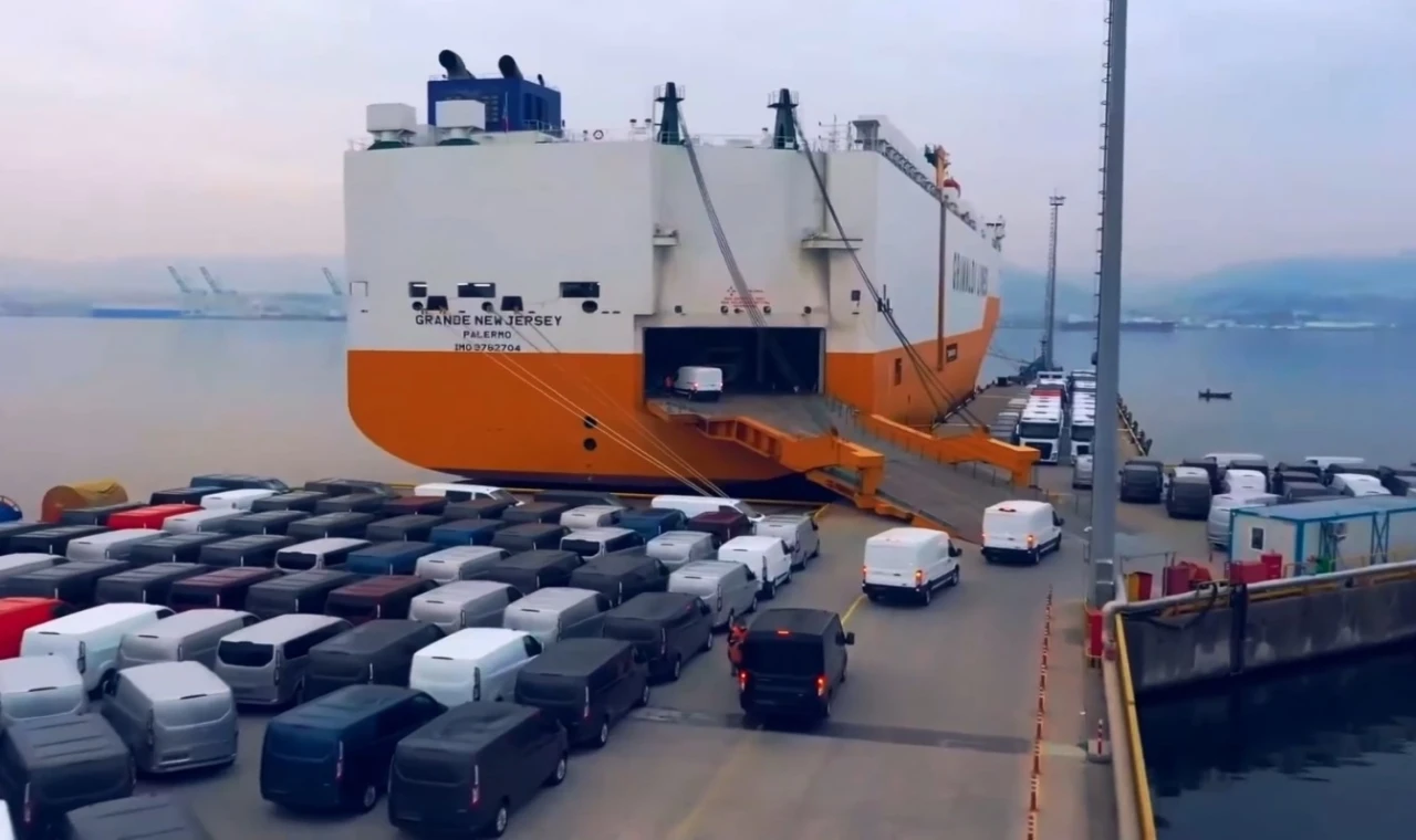 Otomotiv Eylül’de de lider