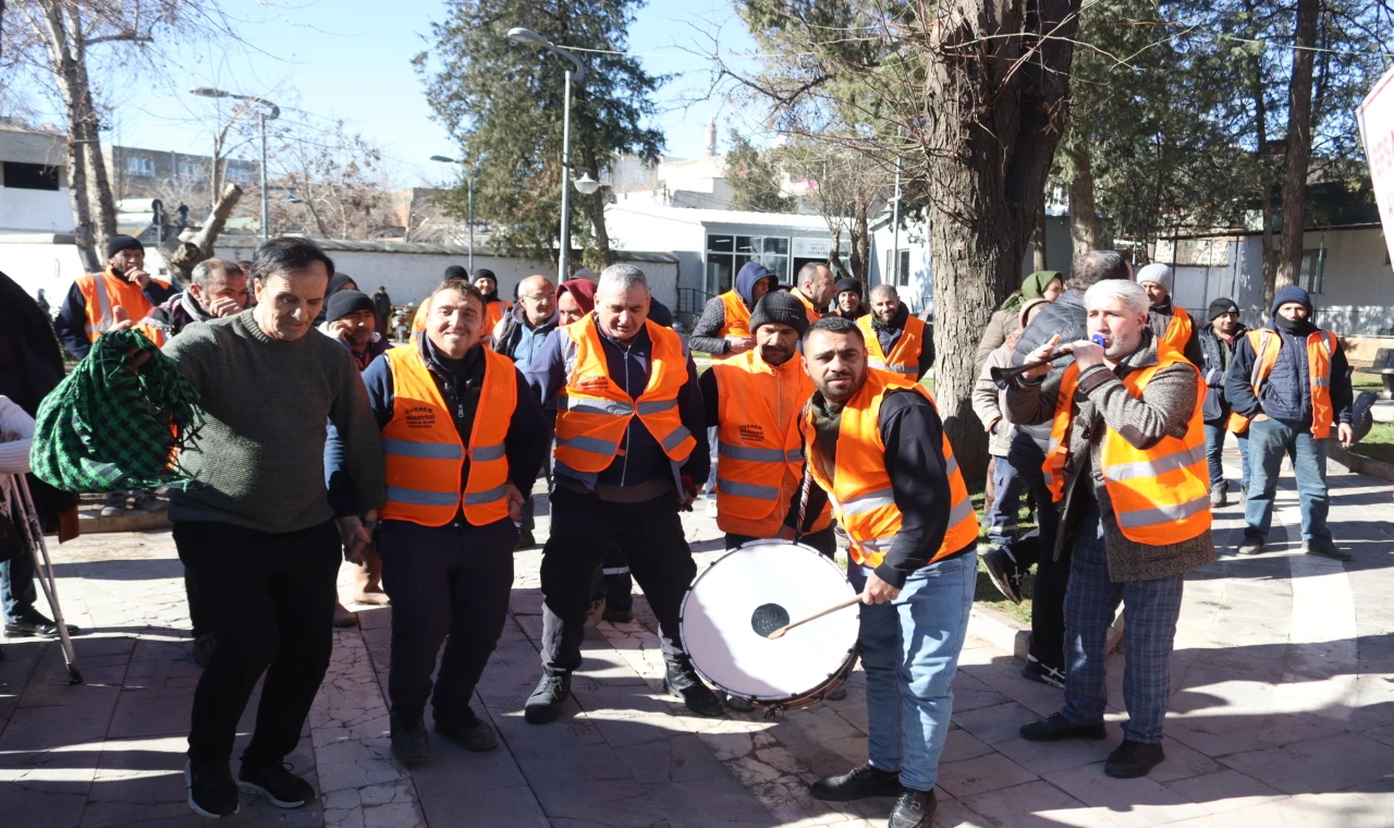 Siverek’te Temizlik İşleri Personelinden Başkan Bucak’a Teşekkür