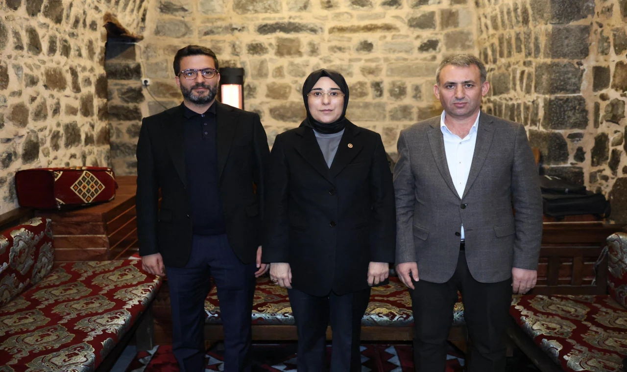 AK Parti Heyetinden Kent Konseyi Başkanı Tamses’e Ziyaret