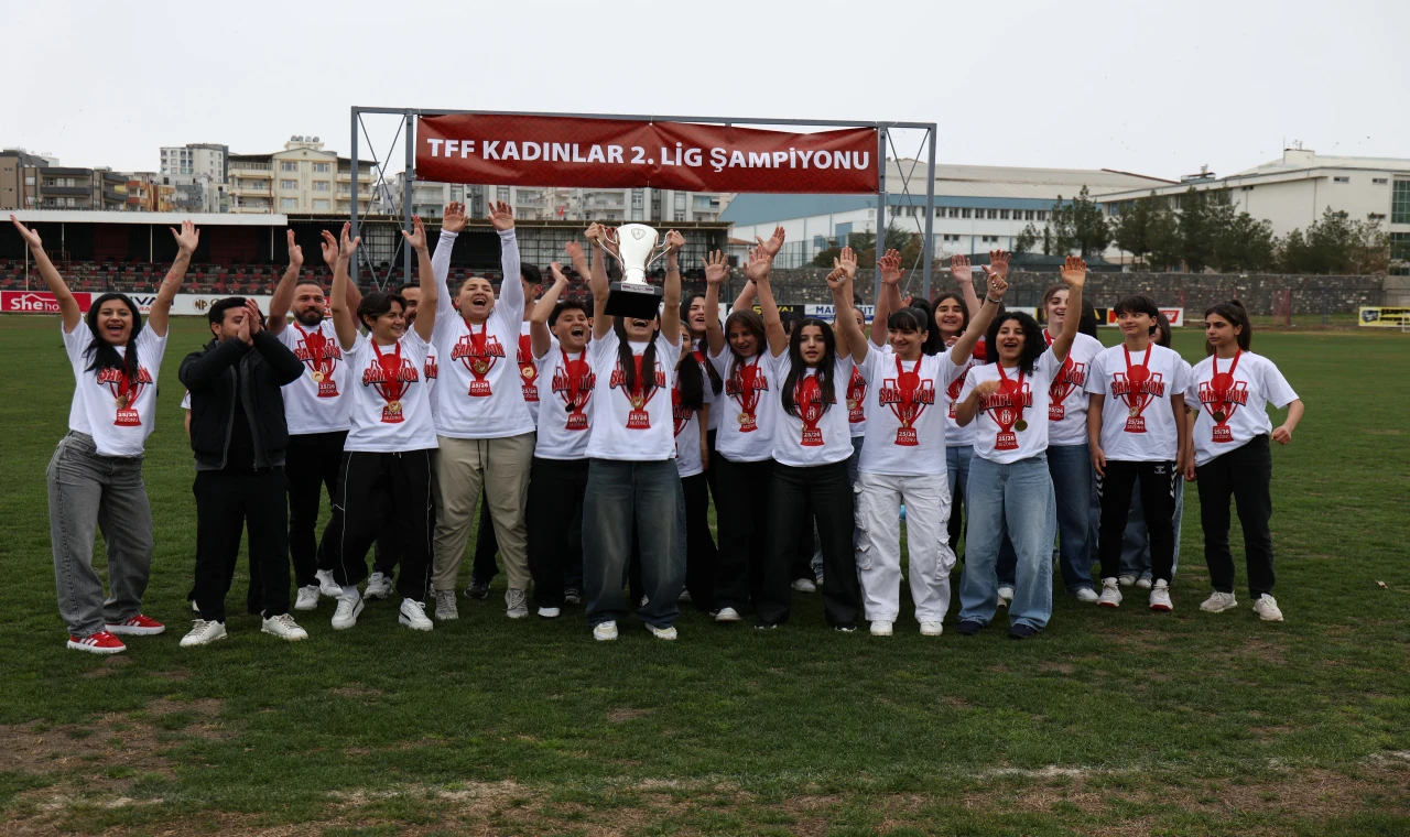 Siverek Kadın Futbol Kulübü Şampiyonluğu Coşkuyla Kutlandı