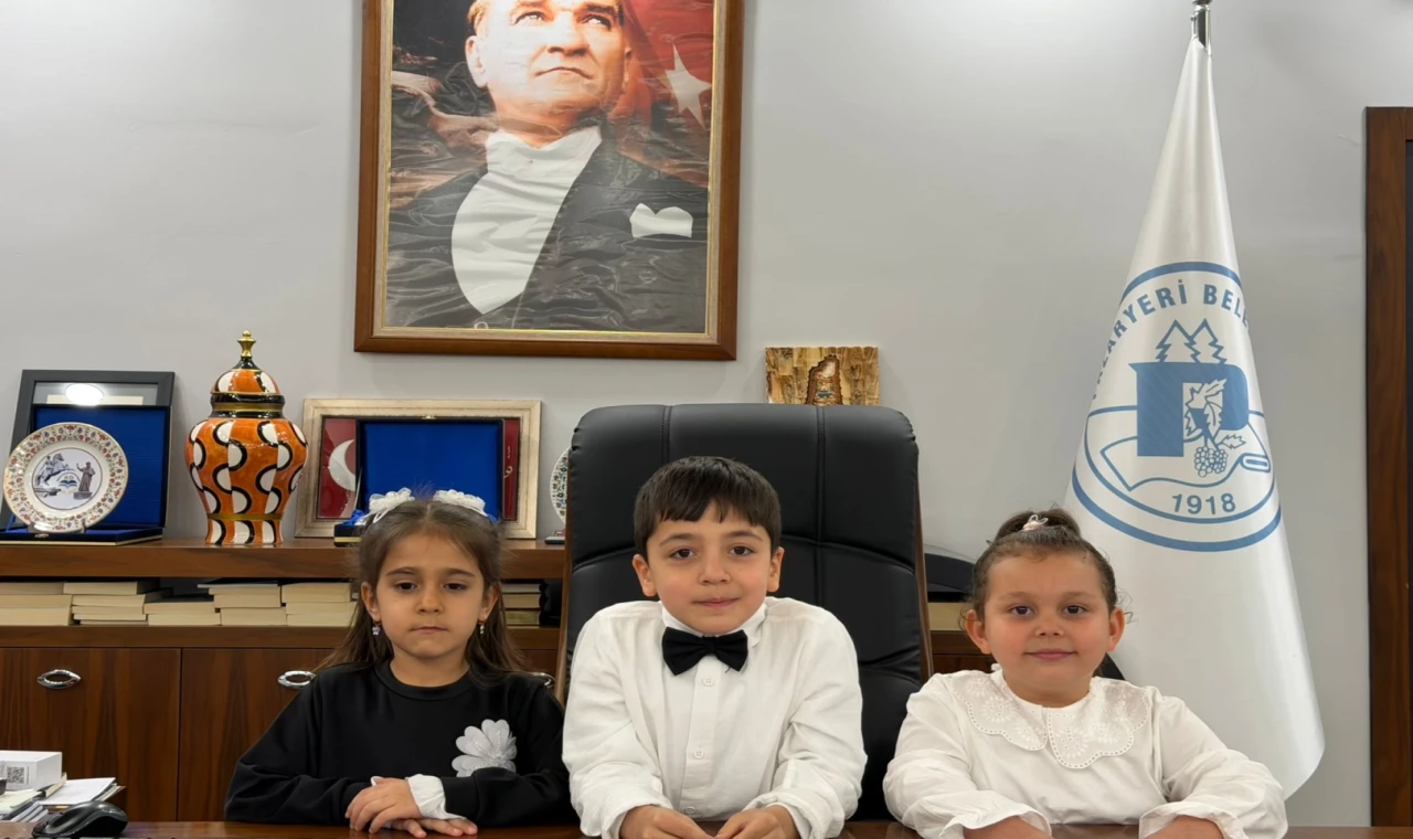 Bilecik Pazaryeri’nde 23 Nisan’da koltuk çocukların