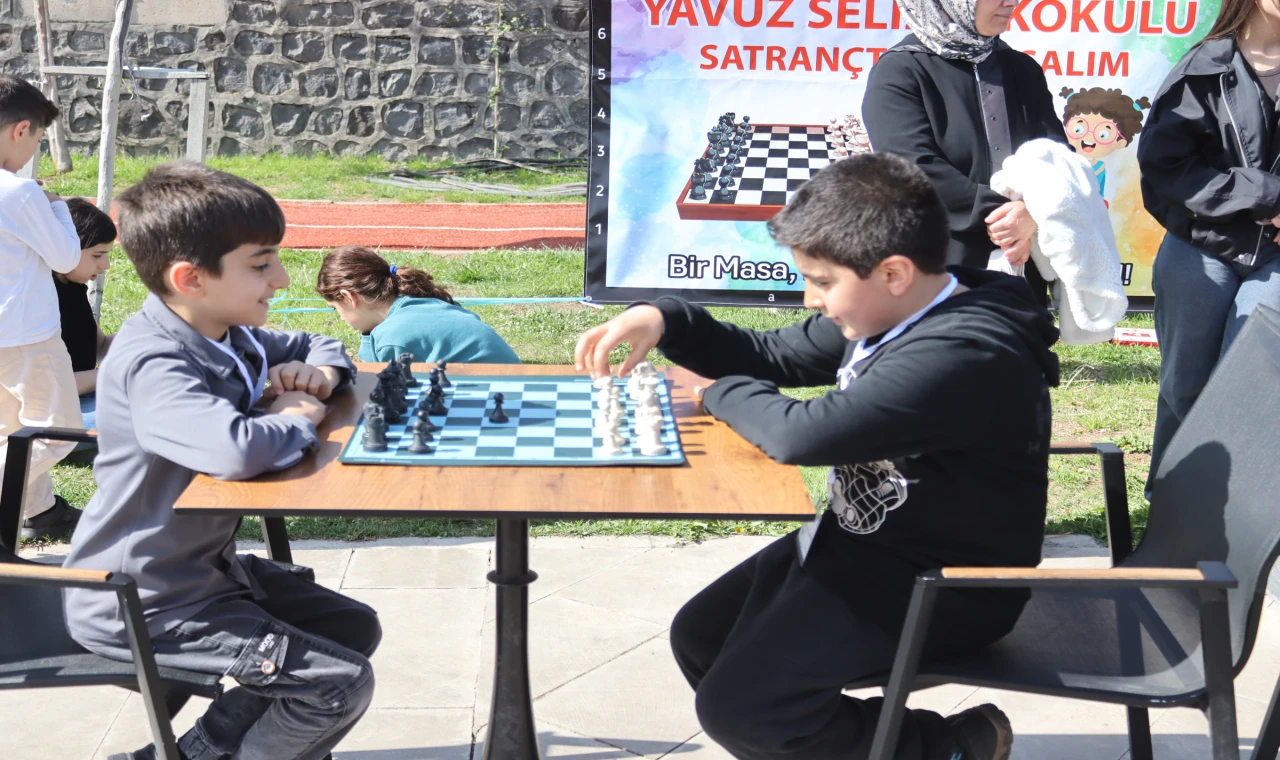 Siverek’te Ofis Park’ta Satranç Etkinliği Yoğun İlgi Gördü