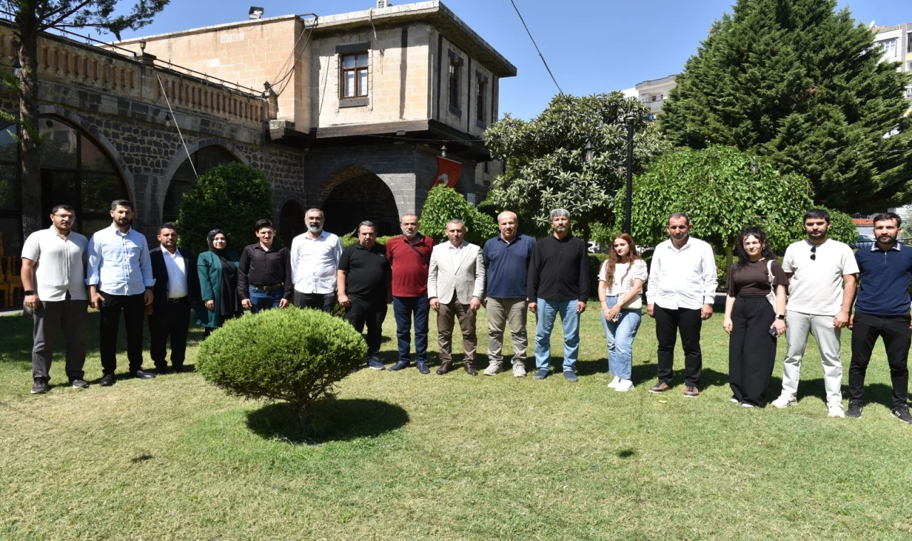 AK Parti Siverek İlçe Başkanı Cengiz Özeyranoğlu Basın Mensuplarıyla Buluştu