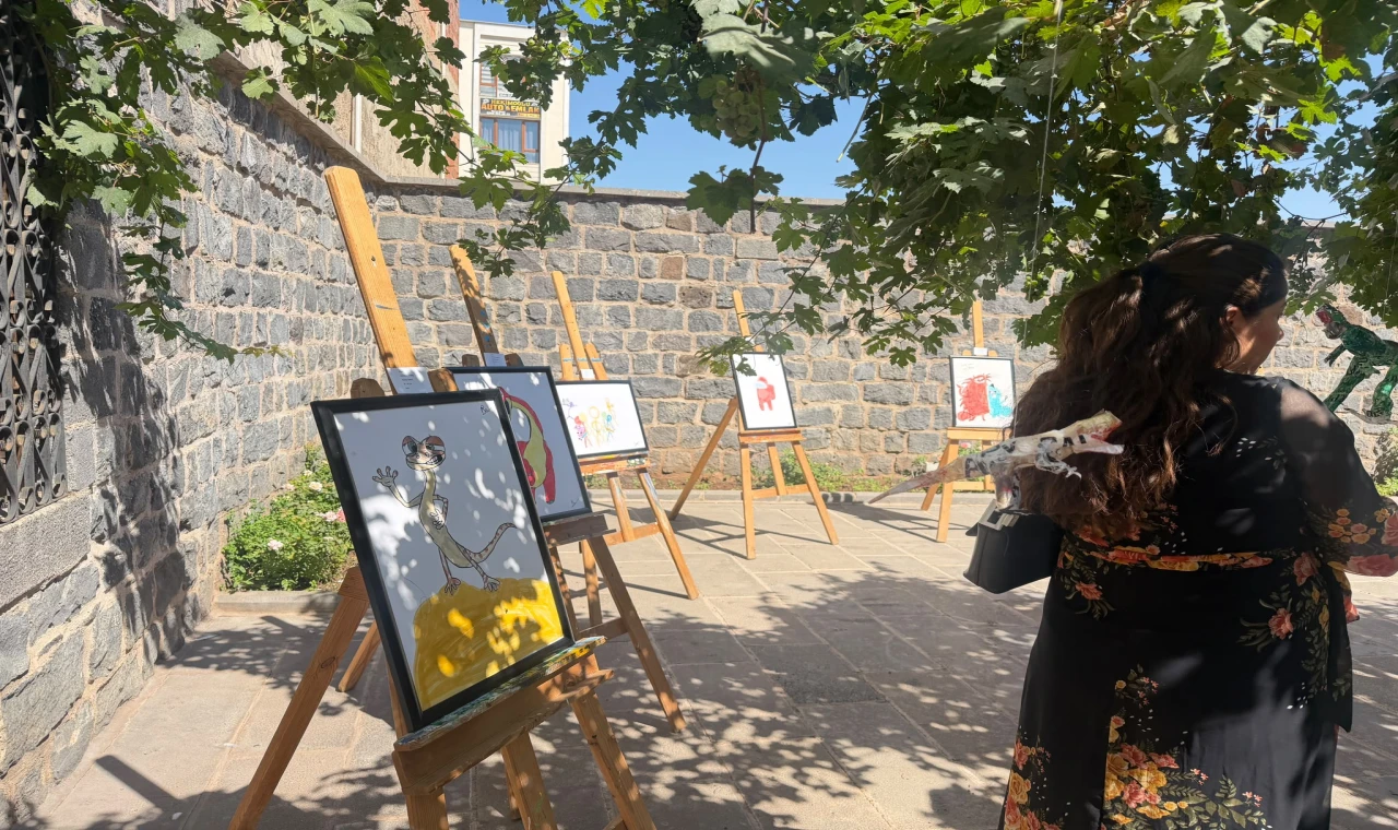 Siverek’te Çocuk Ressam Rohat Karacadağ’dan Kişisel Sergi