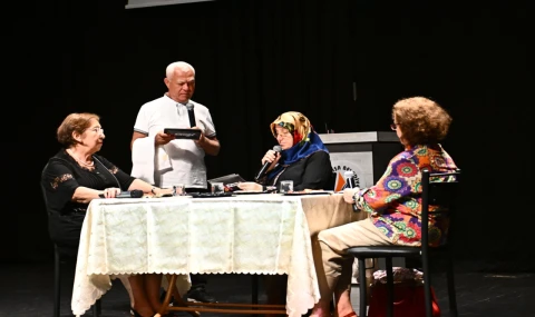 "Öğrenmenin Yaşı Yok" Diyip İngilizce Piyes Yaptılar