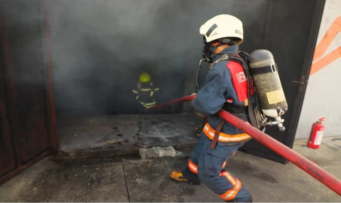 Mersin Büyükşehir itfaiyesi eğitimlerle gücünü artırıyor