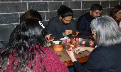 Karanfilli Elma Geleneği Diyarbakır’da 14 Şubat’ta Yaşatıldı